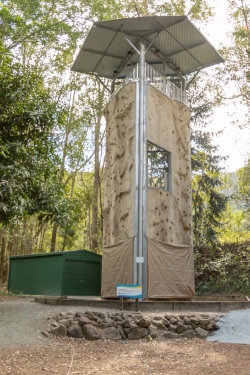 Climbing tower
