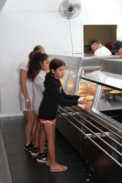 Buffet servery
